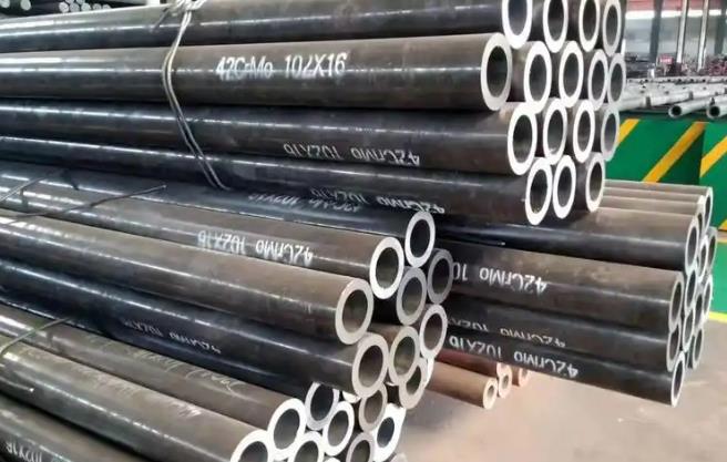 山東合金鋼管的制造工藝主要分為熱軋和冷軋兩種