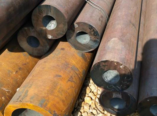 山東厚壁無縫鋼管工藝包括冷拔、冷軋、熱軋和熱擴四種方式